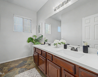 5030 W St Kateri Drive - Photo Thumbnail 40