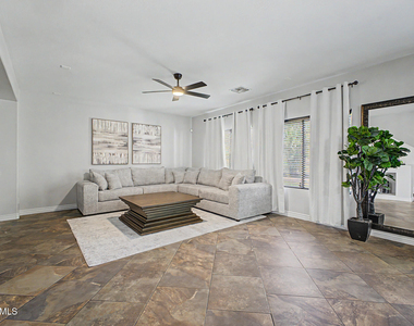 5030 W St Kateri Drive - Photo Thumbnail 7
