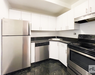East 69 Street - Photo Thumbnail 2