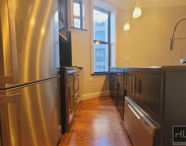 Avenue B - Photo Thumbnail 8