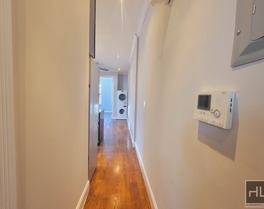 Avenue B - Photo Thumbnail 1