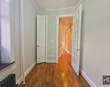 Avenue B - Photo Thumbnail 4