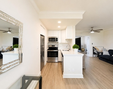1035 Spanish River Road - Photo Thumbnail 6