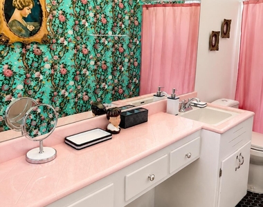 7636 E Thomas Road - Photo Thumbnail 5