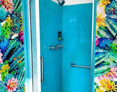 7636 E Thomas Road - Photo Thumbnail 4