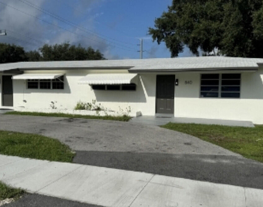842 S 63rd Avenue - Photo Thumbnail 1