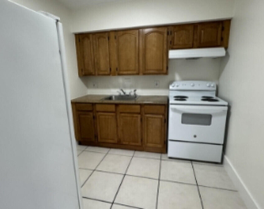 842 S 63rd Avenue - Photo Thumbnail 9
