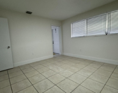 842 S 63rd Avenue - Photo Thumbnail 21