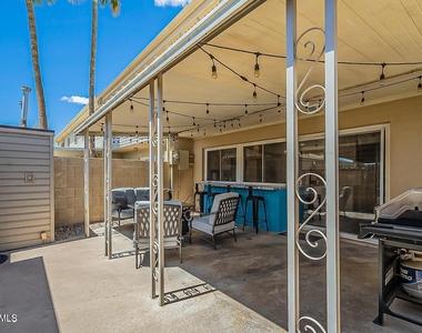 7639 E Montecito Avenue - Photo Thumbnail 12