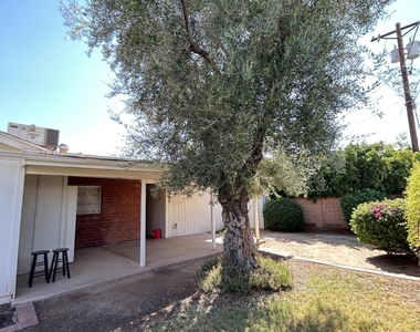 3122 E Montecito Avenue - Photo Thumbnail 26