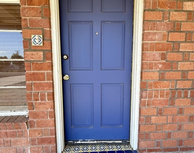 3122 E Montecito Avenue - Photo Thumbnail 1