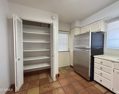 3122 E Montecito Avenue - Photo Thumbnail 10