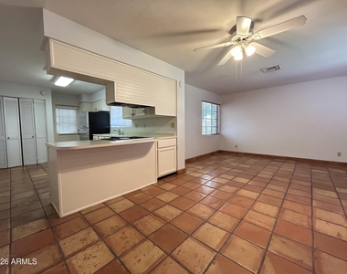 3122 E Montecito Avenue - Photo Thumbnail 5