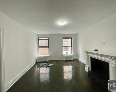 East 80th Street - Photo Thumbnail 2