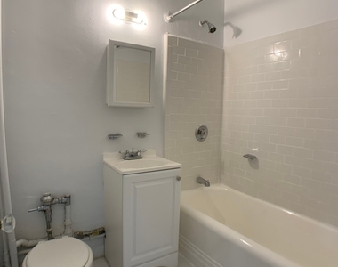 E 58th St - Photo Thumbnail 2
