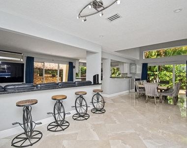 7685 Nw 61st Terrace - Photo Thumbnail 8