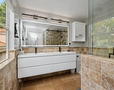 7685 Nw 61st Terrace - Photo Thumbnail 27
