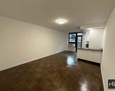 East 35 Street - Photo Thumbnail 2