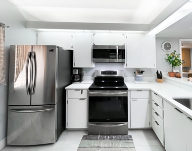 301 Ocean Bluffs Boulevard - Photo Thumbnail 4