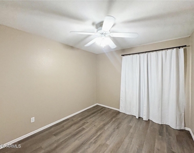 18819 N 39th Way - Photo Thumbnail 25