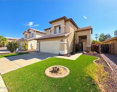 18819 N 39th Way - Photo Thumbnail 1