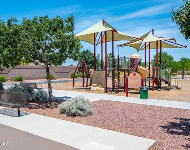 16036 N 11th Avenue - Photo Thumbnail 21