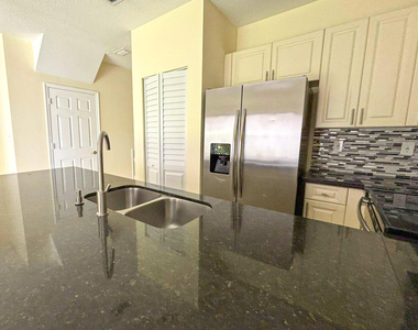 3118 Coral Ridge Drive - Photo Thumbnail 4