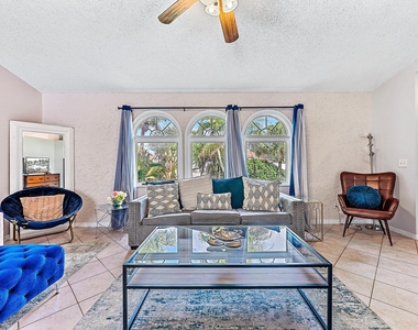 414 Sw Lairo Avenue - Photo Thumbnail 7