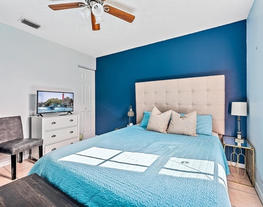 414 Sw Lairo Avenue - Photo Thumbnail 20