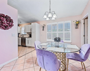 414 Sw Lairo Avenue - Photo Thumbnail 8