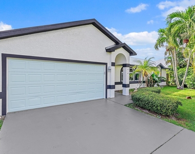 414 Sw Lairo Avenue - Photo Thumbnail 2