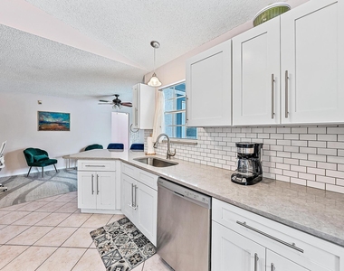 414 Sw Lairo Avenue - Photo Thumbnail 10