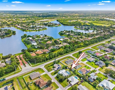 414 Sw Lairo Avenue - Photo Thumbnail 32