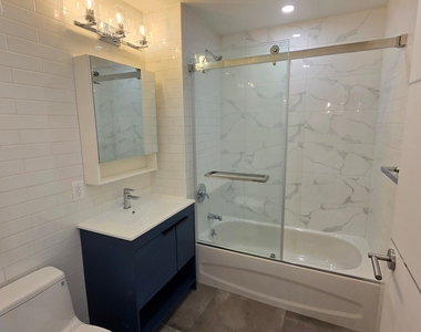 103-14 Northern Boulevard - Photo Thumbnail 7