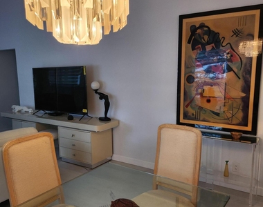 8934 Sunnywood Place - Photo Thumbnail 9