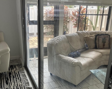 8934 Sunnywood Place - Photo Thumbnail 32