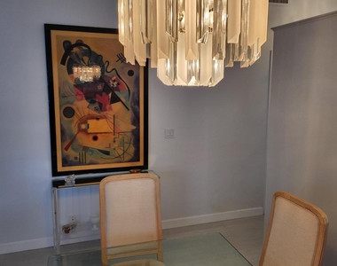 8934 Sunnywood Place - Photo Thumbnail 5