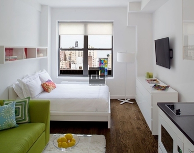West 91st Street - Photo Thumbnail 2