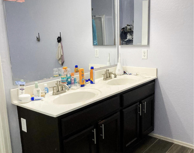 7054 W Cesar Street - Photo Thumbnail 6