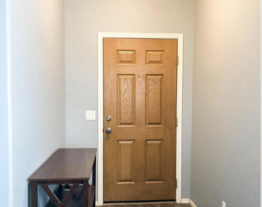 7054 W Cesar Street - Photo Thumbnail 2