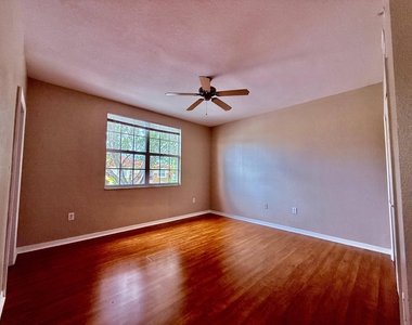 15145 Michelangelo Boulevard - Photo Thumbnail 5
