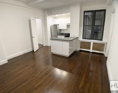 East 46 Street - Photo Thumbnail 2