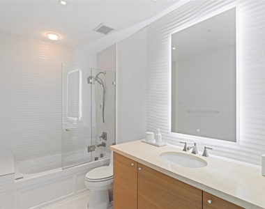 5959 Collins Avenue - Photo Thumbnail 30