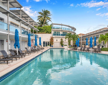 5959 Collins Avenue - Photo Thumbnail 52
