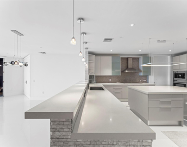 5959 Collins Avenue - Photo Thumbnail 10