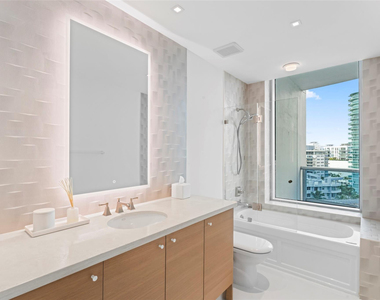 5959 Collins Avenue - Photo Thumbnail 24
