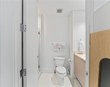 5959 Collins Avenue - Photo Thumbnail 20