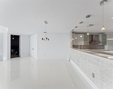 5959 Collins Avenue - Photo Thumbnail 8