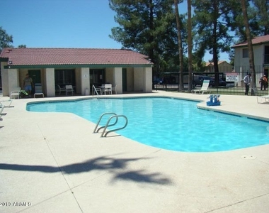 623 W Guadalupe Road - Photo Thumbnail 14