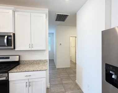 3068 E Lily Jane Way - Photo Thumbnail 14